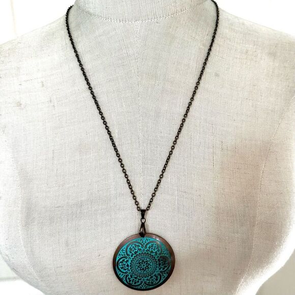 Copper blue circle pendant necklace - Picture 2 of 9